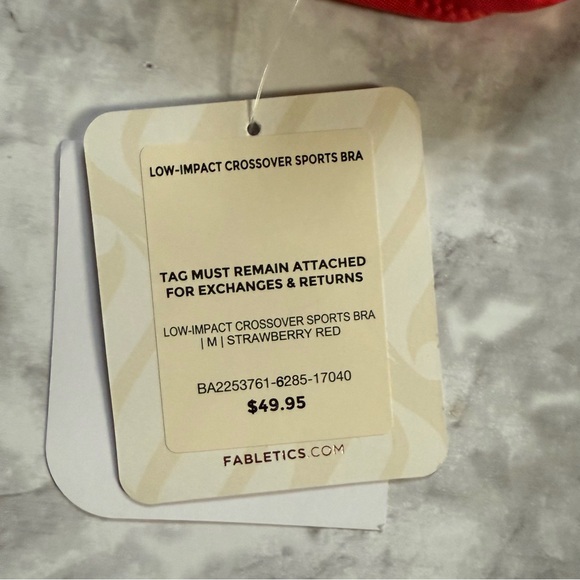 🌟NWT Fabletics Low Impact crossover sports bra - Picture 4 of 4